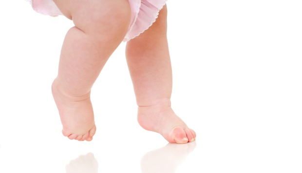 علت و درمان راه رفتن روی نوک پنجه پا در کودکان